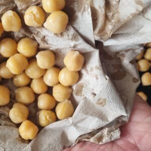 Garbanzos crocantes Receta: Preparación Paso 2 Seca los garbanzos con un papel toalla.