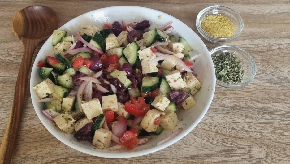 ENSALADA GRIEGA VEGANA