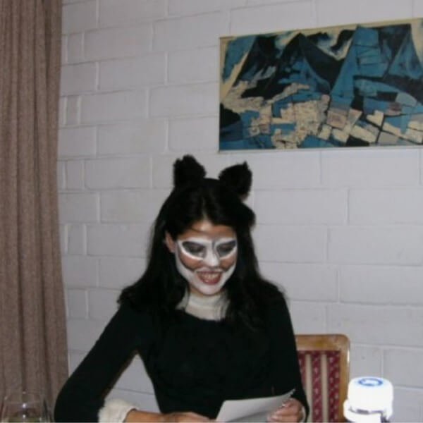 Yo leyendo mi testamento de año viejo. Una costumbre muy popular en Quito.